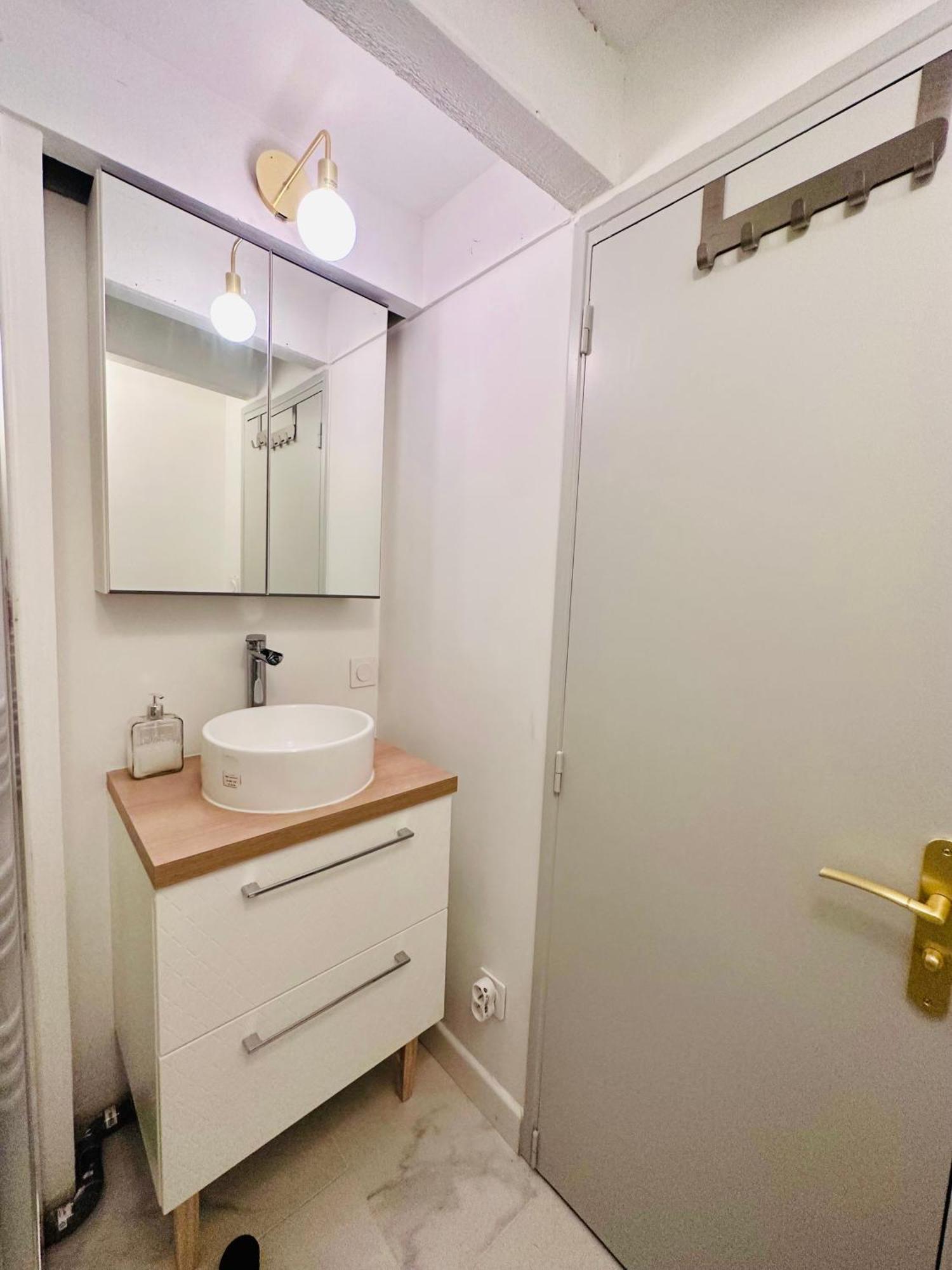 L'Etoile - Duplex Cosy De 50M2 En Centre-Ville نيم المظهر الخارجي الصورة